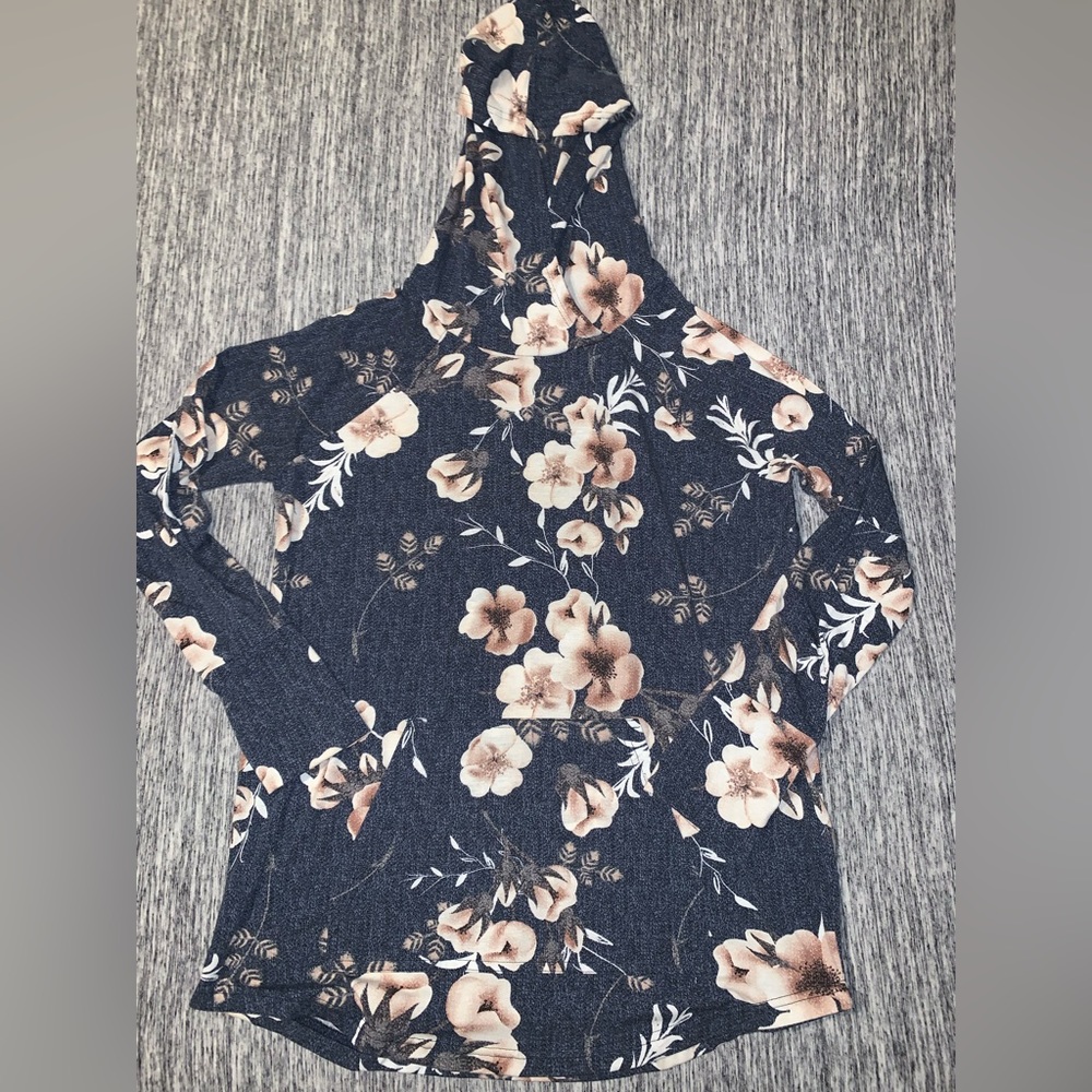 LulaRoe hooded top
